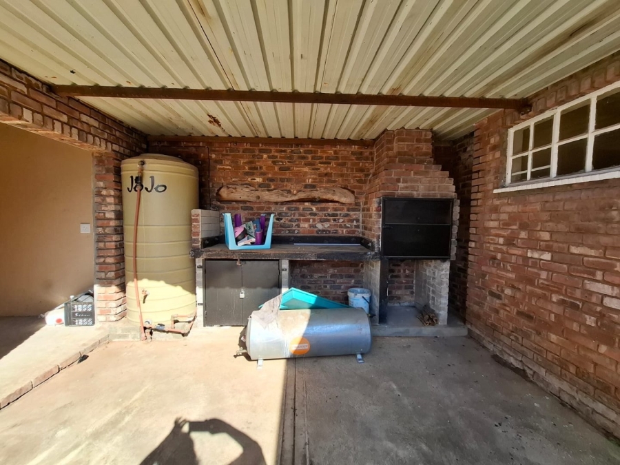 3 Bedroom Property for Sale in Geelhoutpark North West